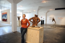 Further - exhibition of bronze sculptures and paintings