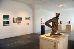 Further - exhibition of bronze sculptures and paintings