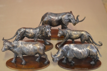 Big 5 - Small bronze collectibles