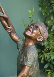 Helping hands - Boys climbing