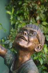 Helping hands - Boys climbing