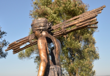 Cane Cutter monument - Victoria Hospital