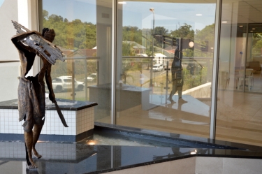 Cane Cutter monument - Victoria Hospital