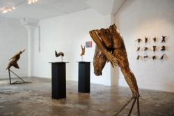 Further - exhibition of bronze sculptures and paintings